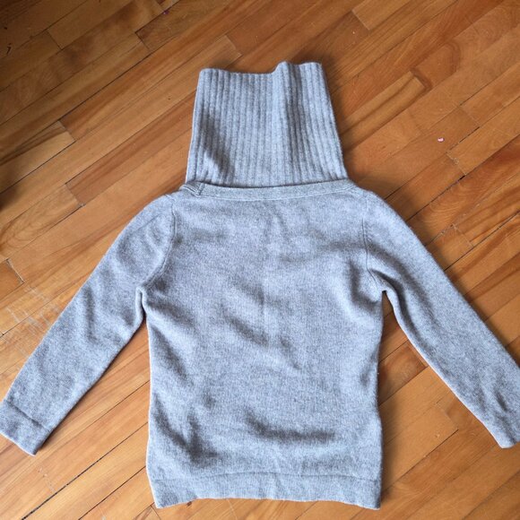 Elegant Benetton 100% Pure virgin wool in light grey - Picture 5 of 7